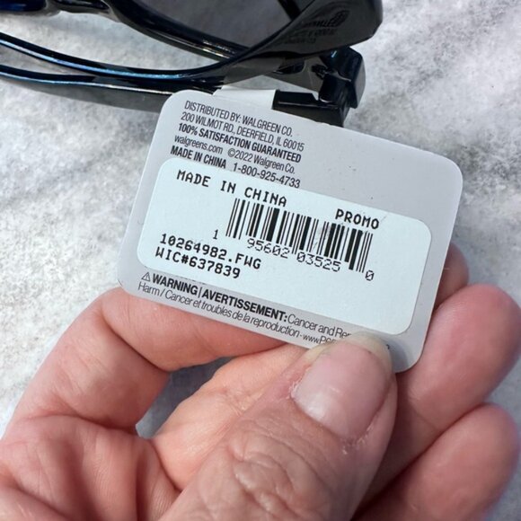 West Loop Black Sunglasses NWT - Picture 4 of 5